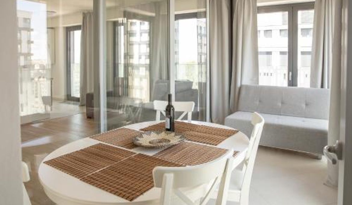006 Angel Apartment
