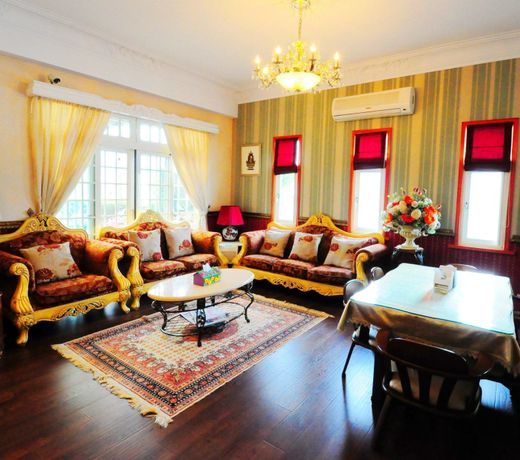 Isa Castle Homestay