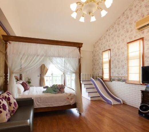 Isa Castle Homestay