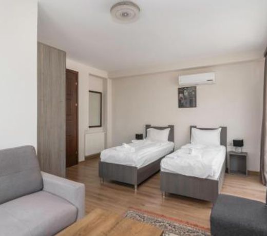 Hotel "Elesa Wera"