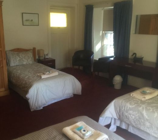Ross Hotel