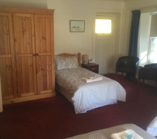 Ross Hotel