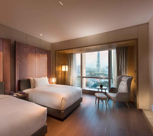 Conrad Guangzhou - Free shuttle between hotel and Exhibition Center during Canton Fair & Exhibitor registration Counter
