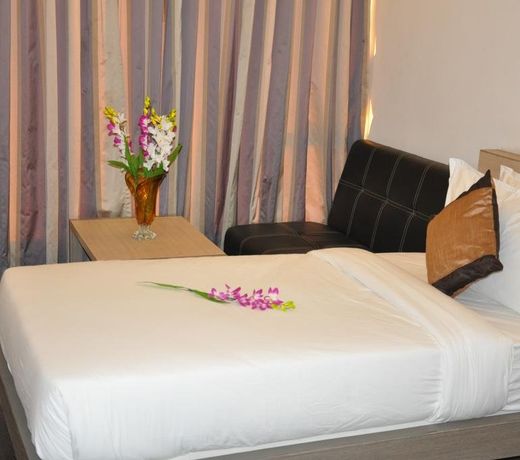 Mango Hotels Tansha Regal