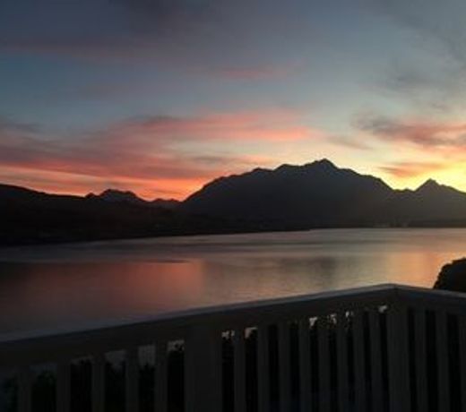 Aquarius De Lavender Lake View B&B