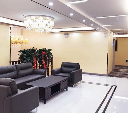 City 118 Hotel Longmen High Speed Railway Station