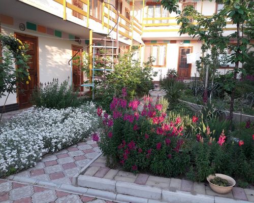 Gostinyij Dvor Guest House - Судак - фото 2