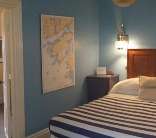 Frontenac Club Inn