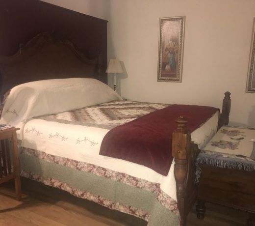 Campbell House B&B