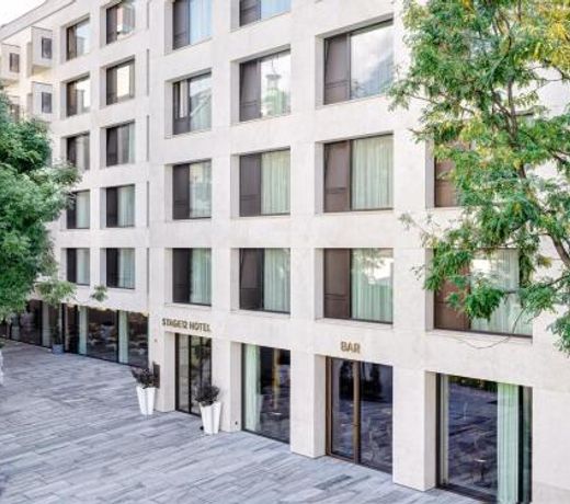 STAGE 12 Hotel by Penz