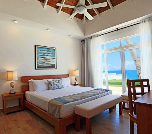 Ocean Village Deluxe Resort & Spa