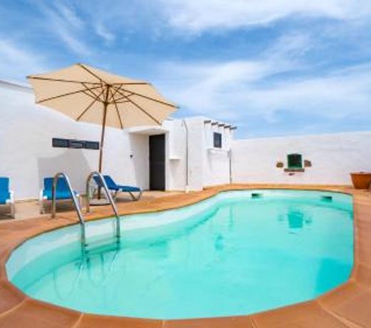 Villa with amazing views, jacuzzi and private pool