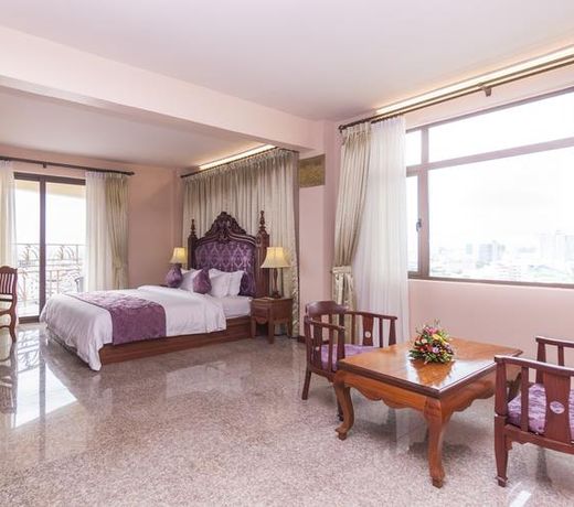 Phnom Penh Era Hotel