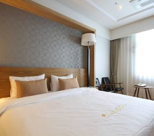 Lake 45 Hotel
