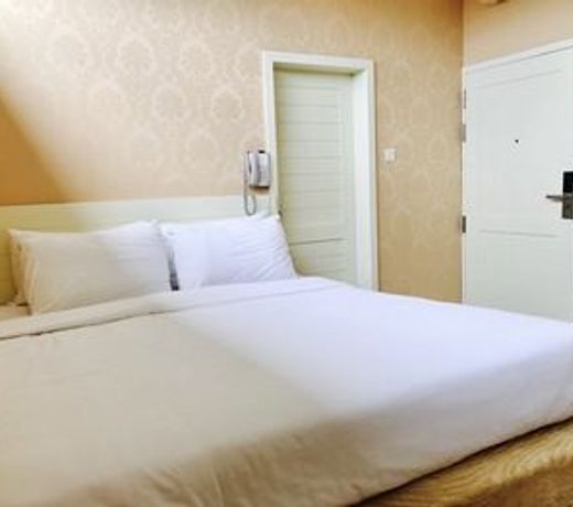 Grandeeza Luxury Hotel