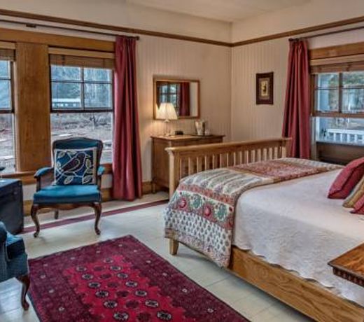 McCloud Hotel