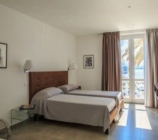 B&B Liberty Palace