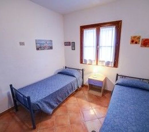 Delia Apartments