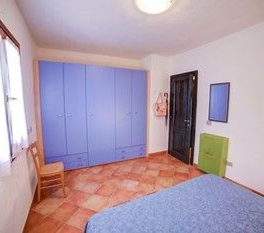 Delia Apartments