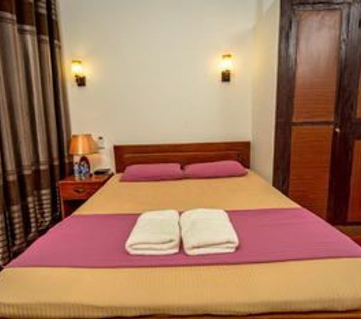 Dayanithi Guest House