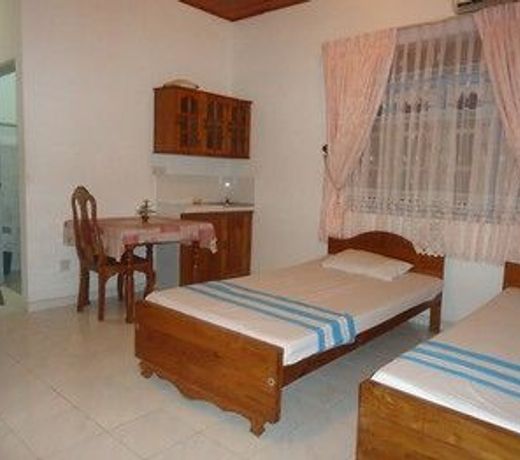 Tree House Holiday Home