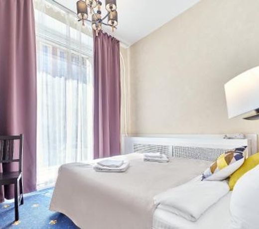 Seven Bridges Hotel