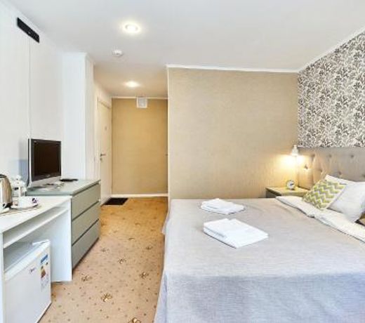 Seven Bridges Hotel