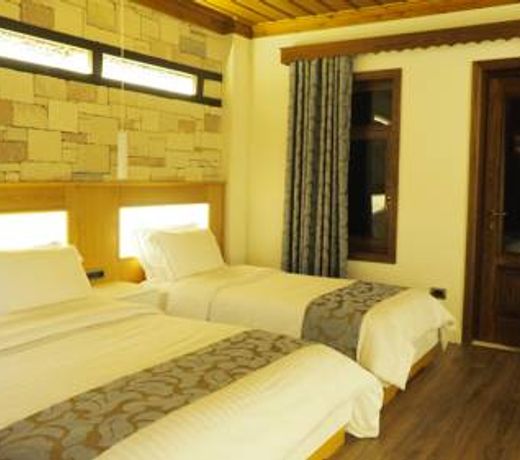 KERCULLA Resort