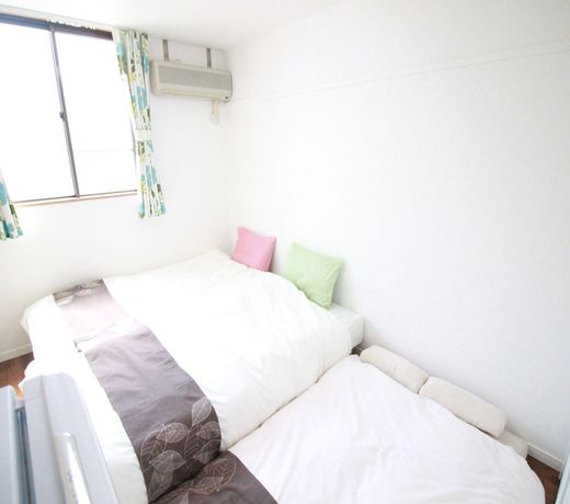 UY 1 Bedroom Apt near Namba 201 Kobayashi