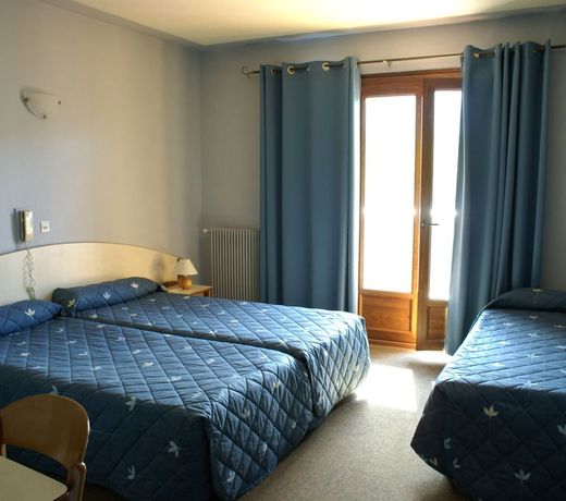 Hotel Cyrnea