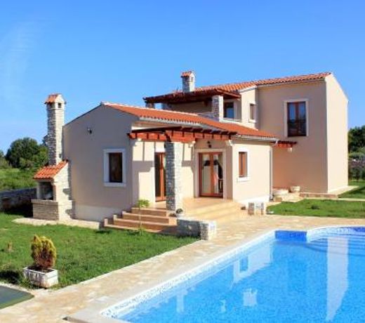Family friendly house with a swimming pool Valtura, Pula - 6913