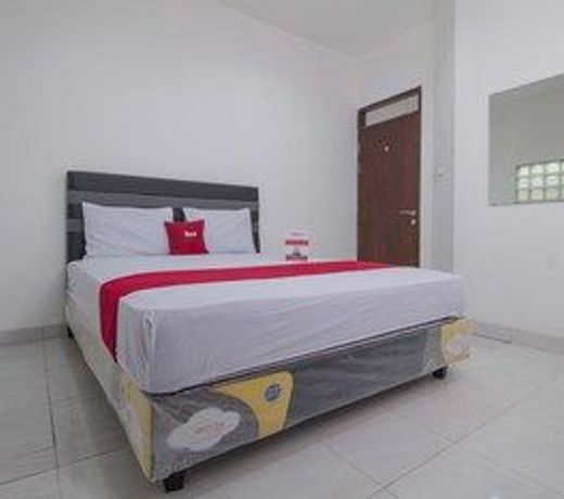 RedDoorz near Teras Kota 2