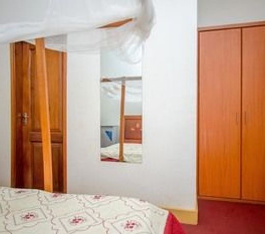 Brimax Hotel