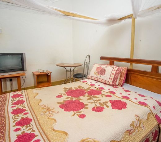 Brimax Hotel