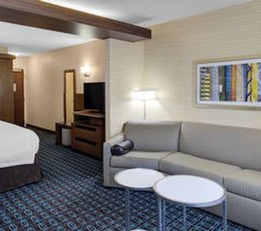 Fairfield Inn & Suites by Marriott Bakersfield North/Airport