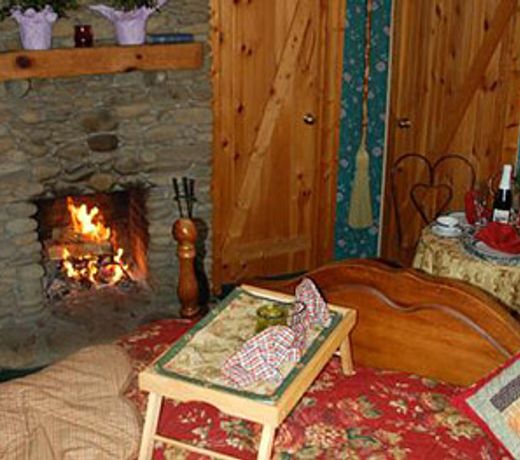 Smokies Bed and Breakfast - Evergreen Cottage Inn