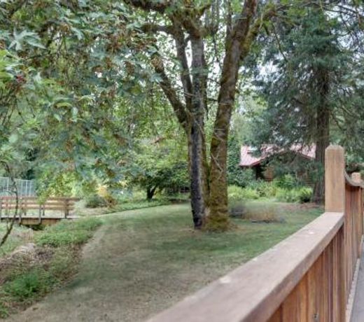 Molalla River Cottage