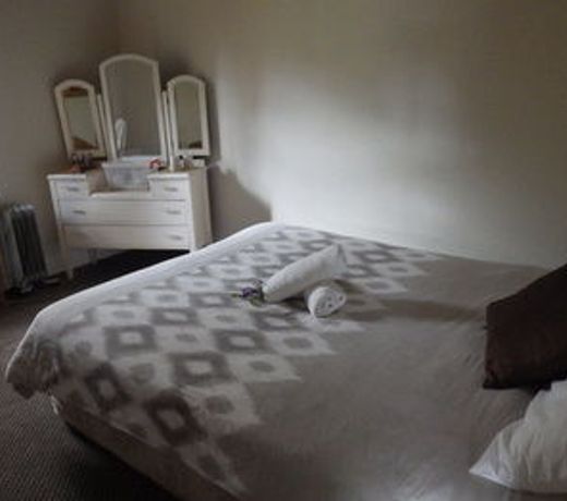 Victoria Hotel Moonan Flat