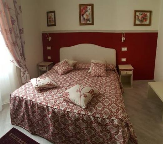 Five Roses Bed & Breakfast