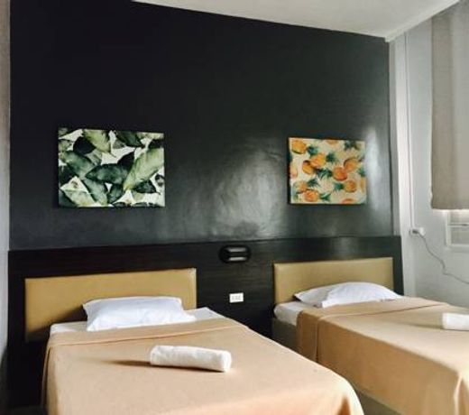 LEUX Hotel