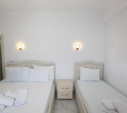 Ksamil Central Park Hotel