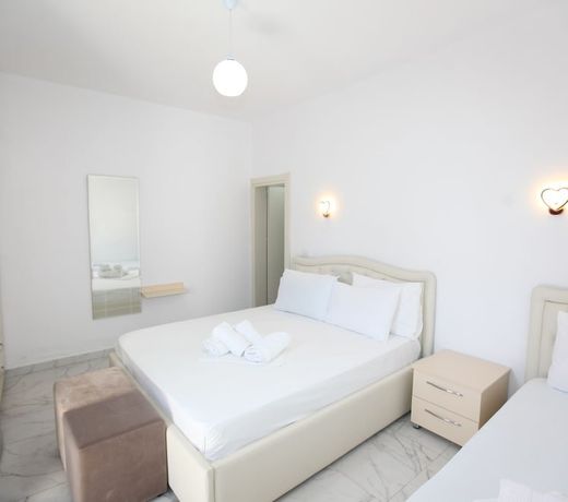 Ksamil Central Park Hotel