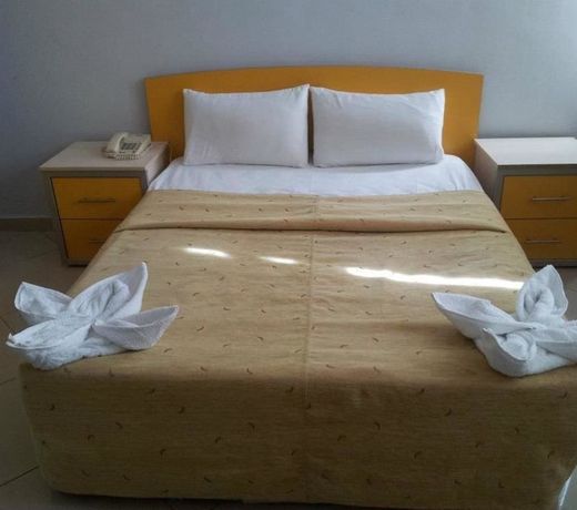 Dream Hotel