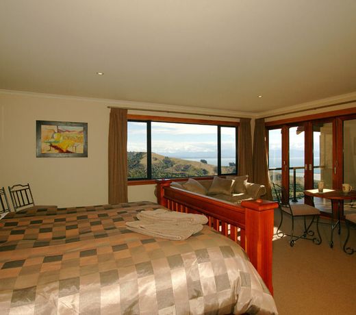 Parautane Lodge