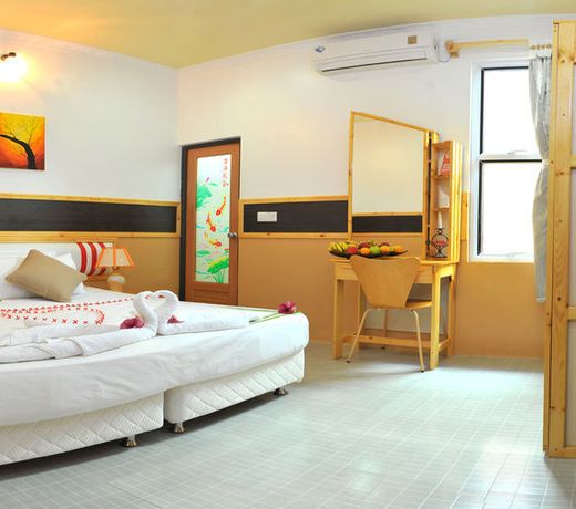 Arora Inn