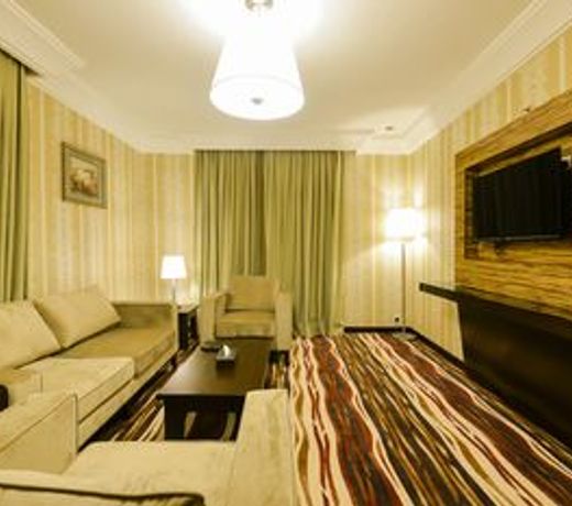 Crown Town Hotel