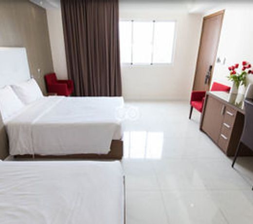 The Luxe Hotel
