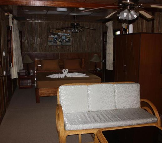Smuggler's Hideaway Resort