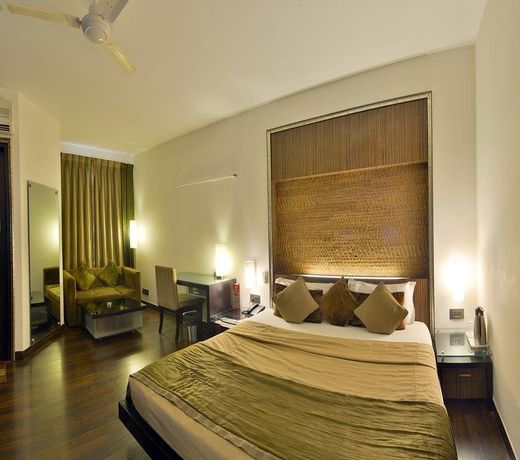Shreyans Inn