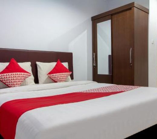 RedDoorz near Siloam Karawaci 2